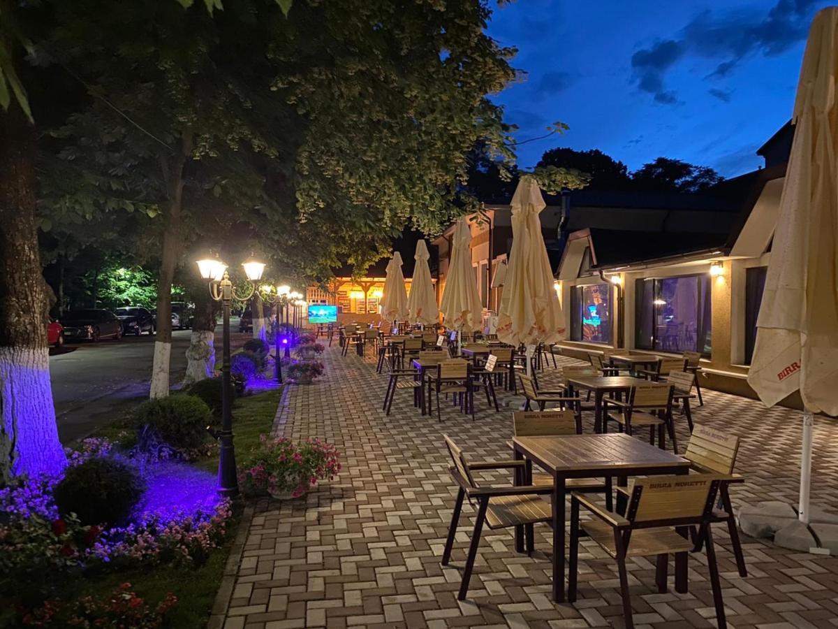 Hotel Mara Брэила Экстерьер фото