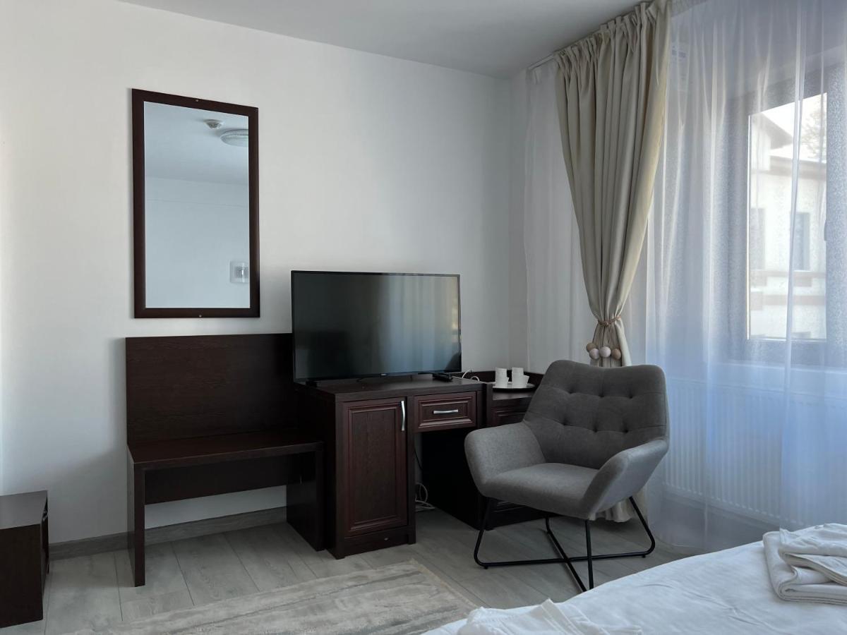 Hotel Mara Брэила Экстерьер фото